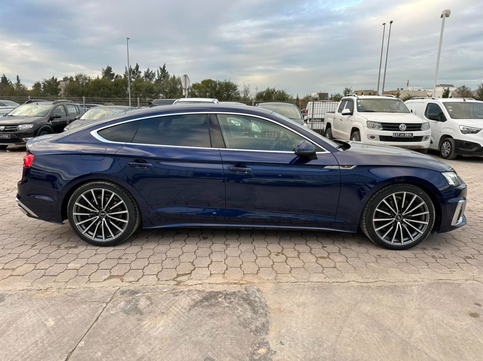 Audi A5 Sportback S-Line à Sfax - Photo 4
