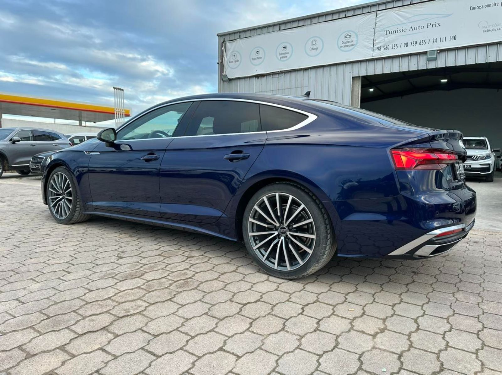 Audi A5 Sportback S-Line à Sfax - Photo 2