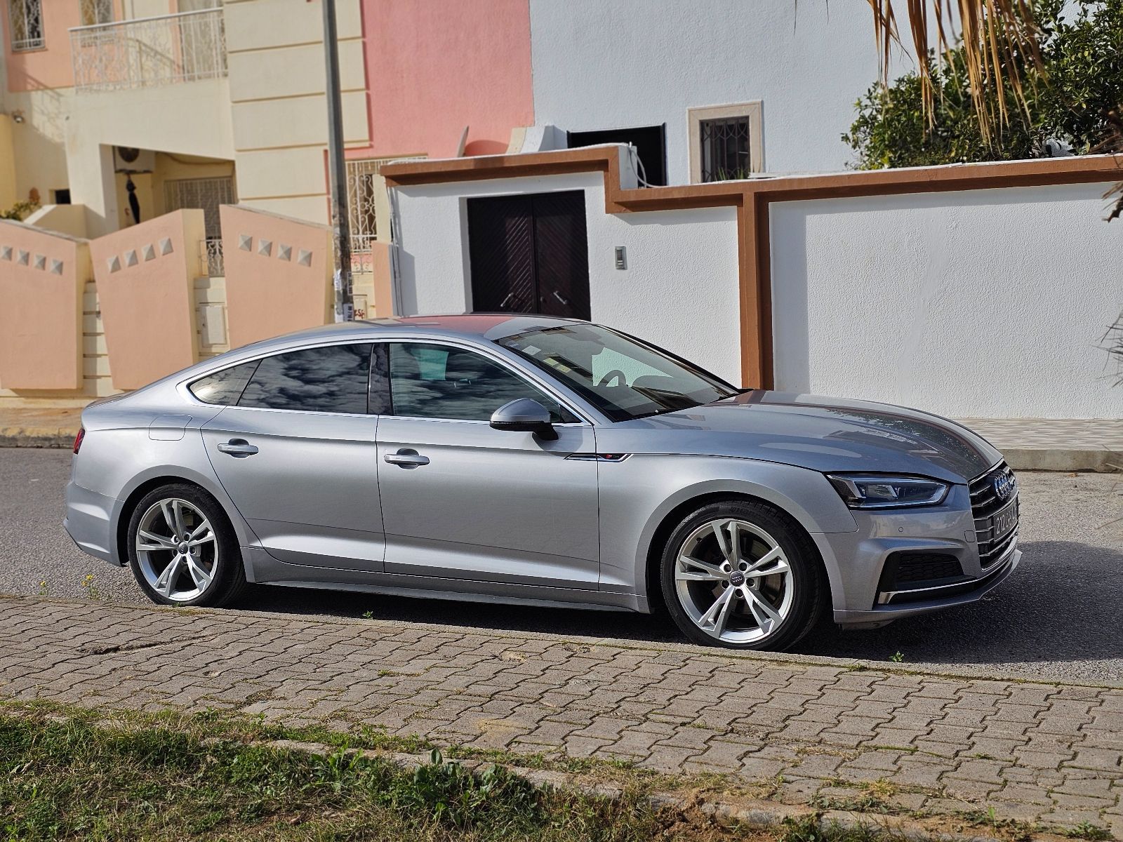Audi A5 Sportback S-Line à Tunis - Photo 2