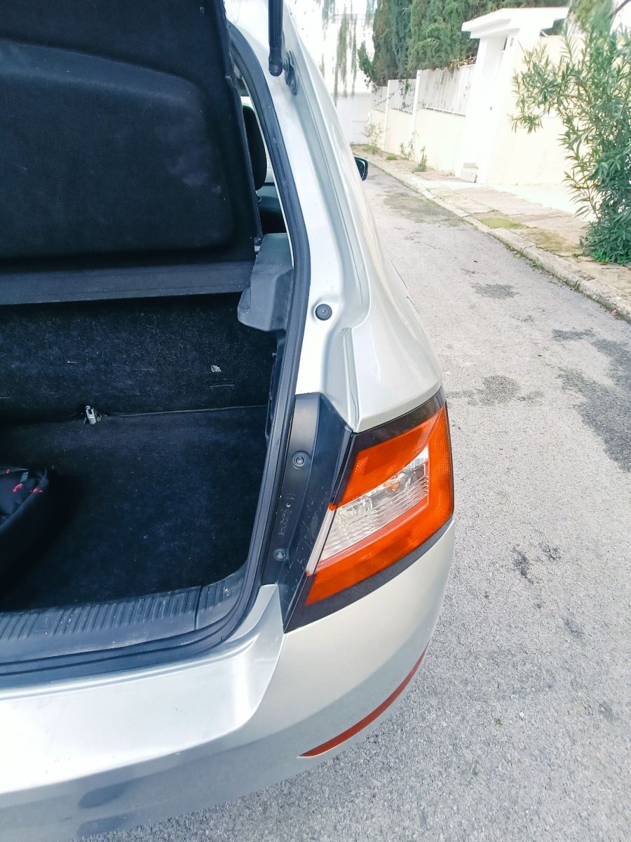 Skoda Fabia Active à Tunis - Photo 9