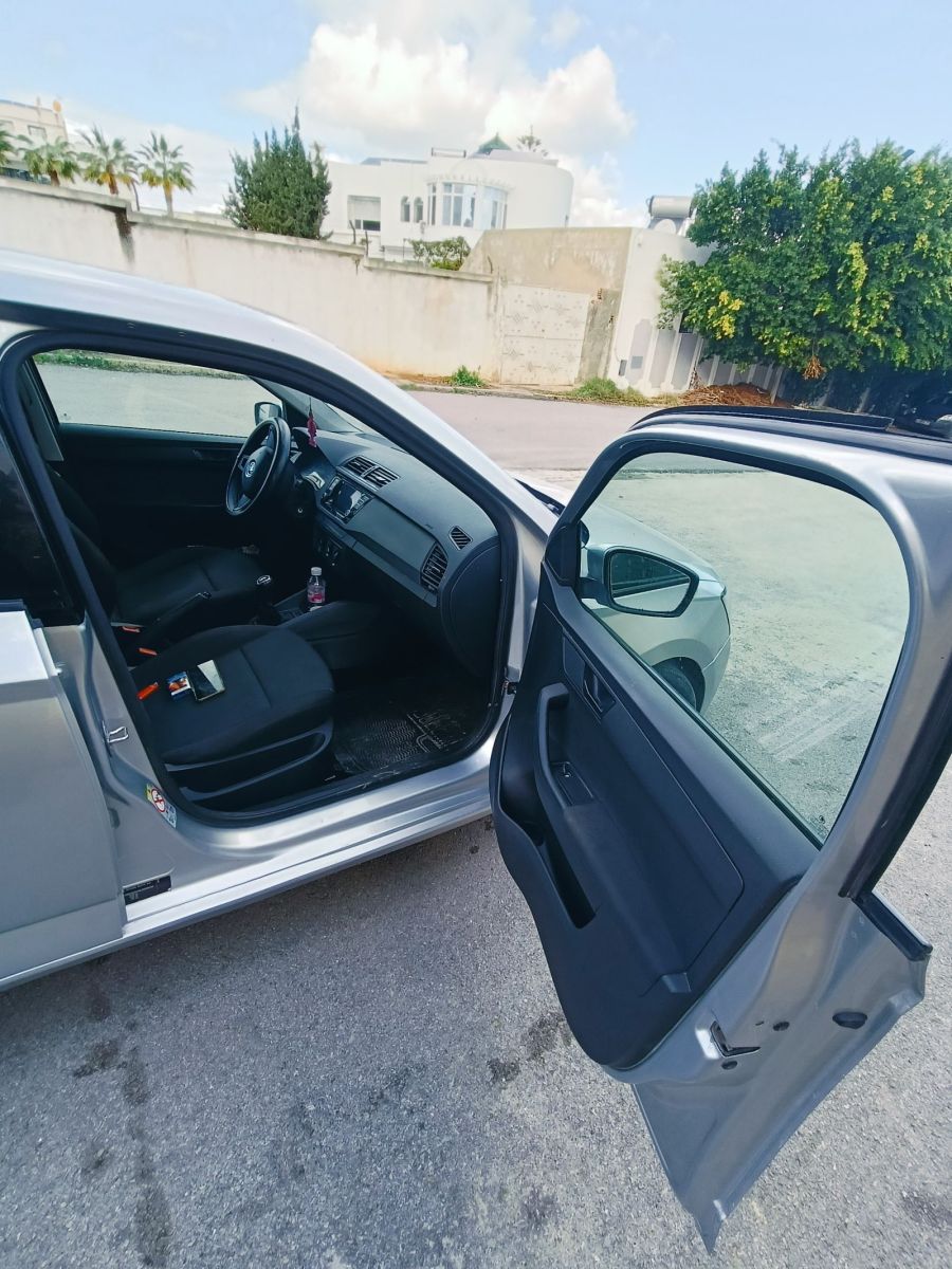 Skoda Fabia Active à Tunis - Photo 4