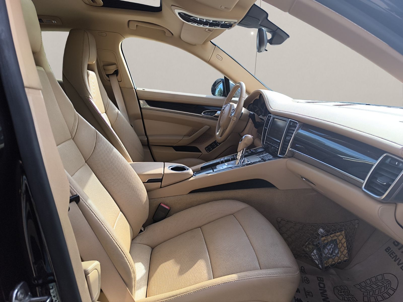 Porsche Panamera PLATINUM édition à Tunis - Photo 16