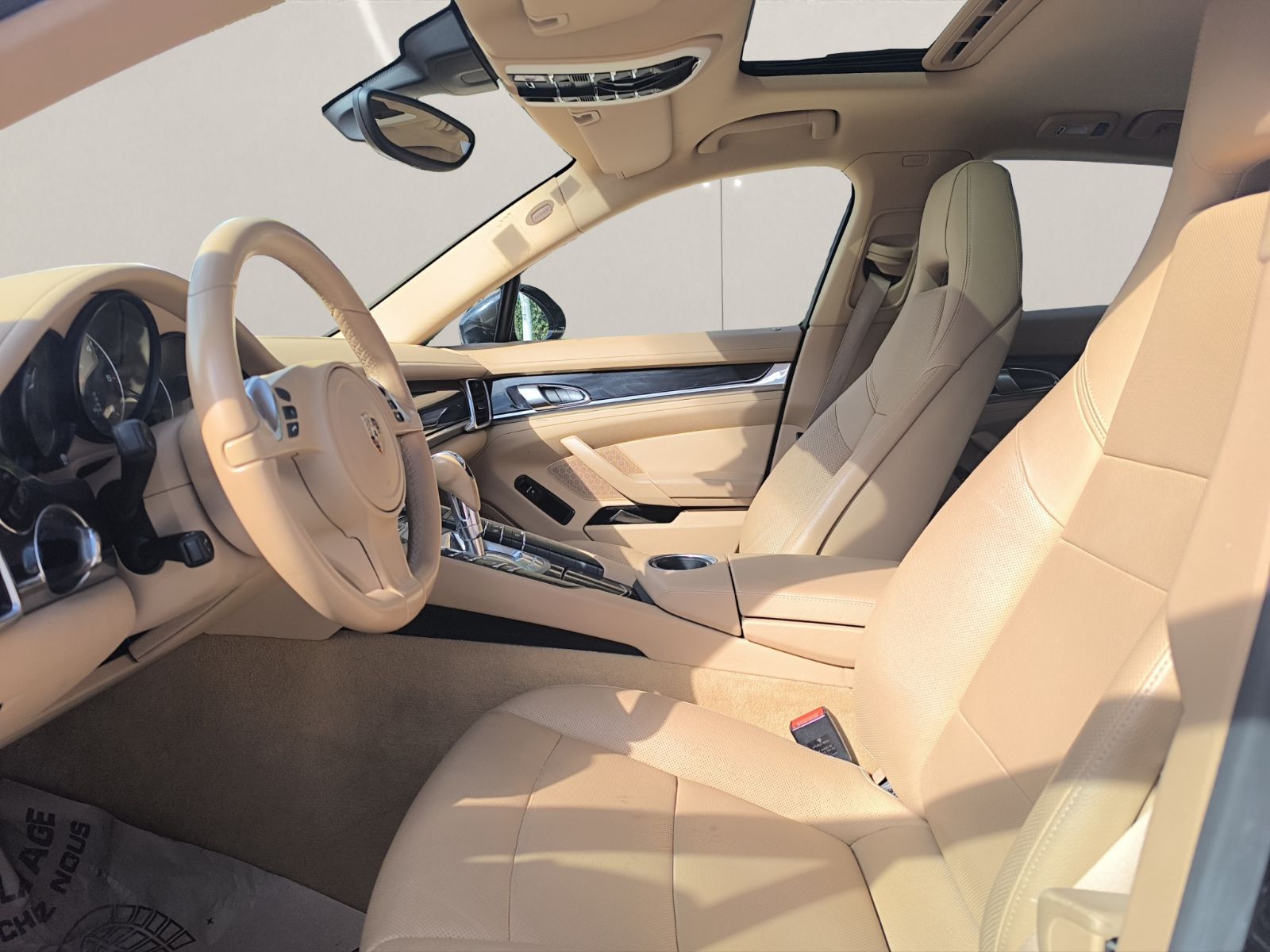 Porsche Panamera PLATINUM édition à Tunis - Photo 9