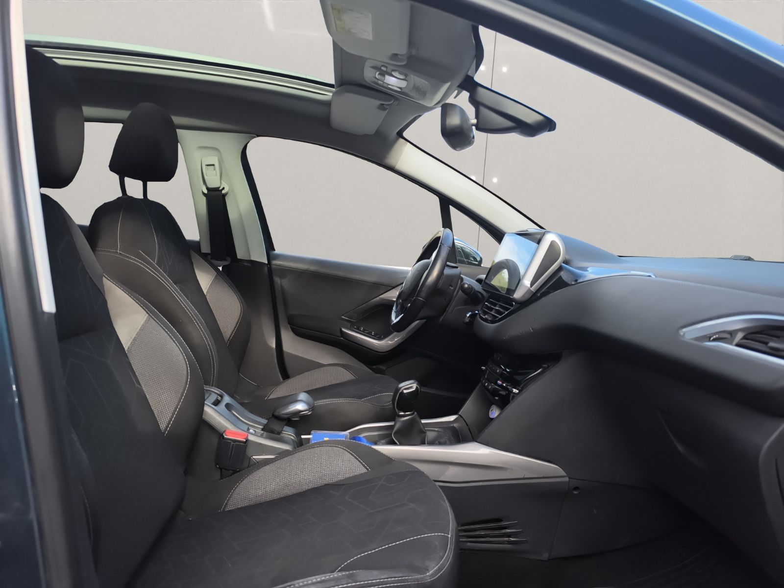 Peugeot 2008 Allure Toit Cielo à Tunis - Photo 16