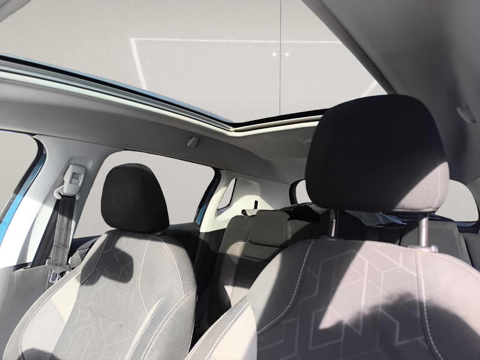 Peugeot 2008 Allure Toit Cielo à Tunis - Photo 19