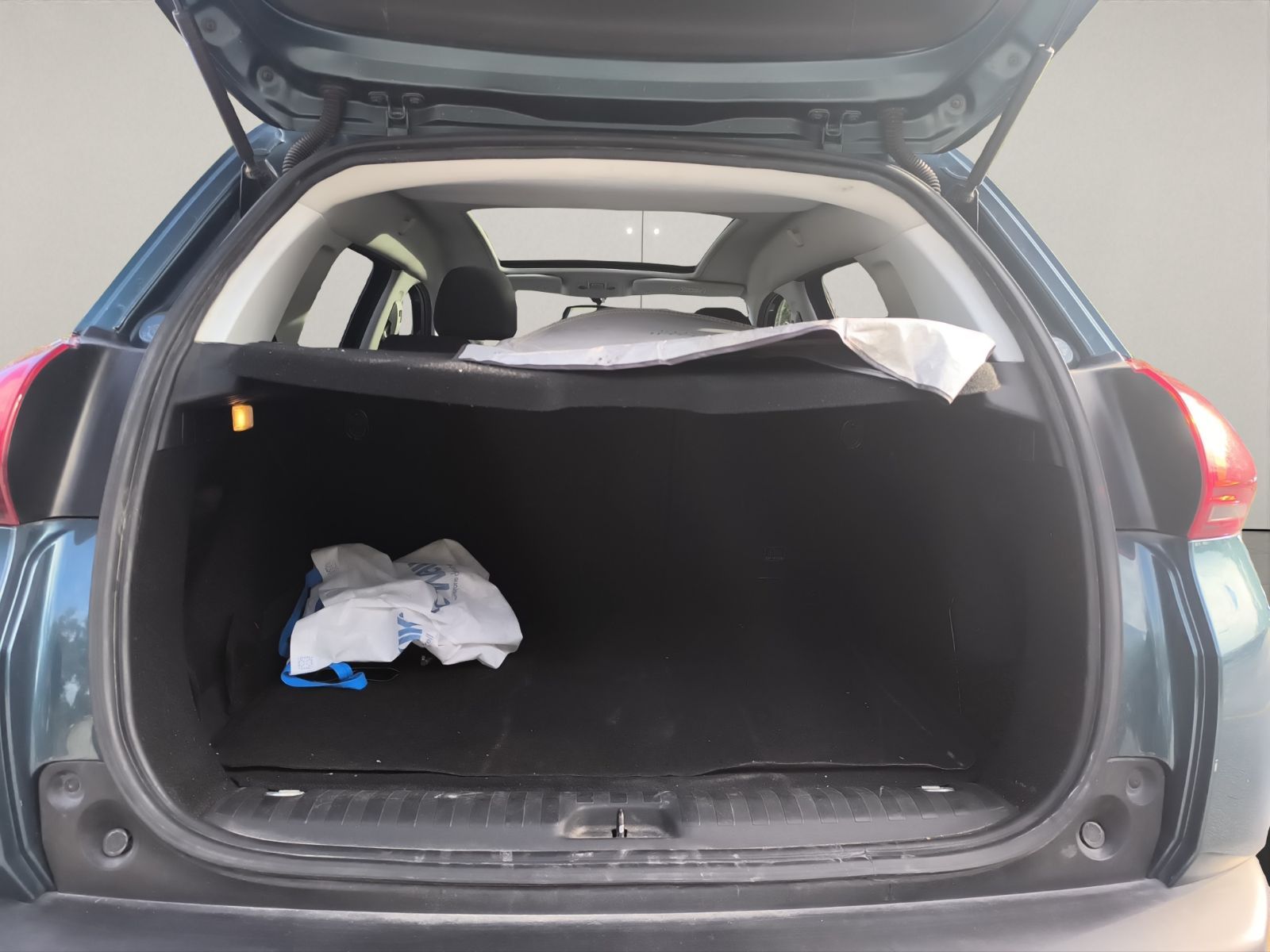 Peugeot 2008 Allure Toit Cielo à Tunis - Photo 17