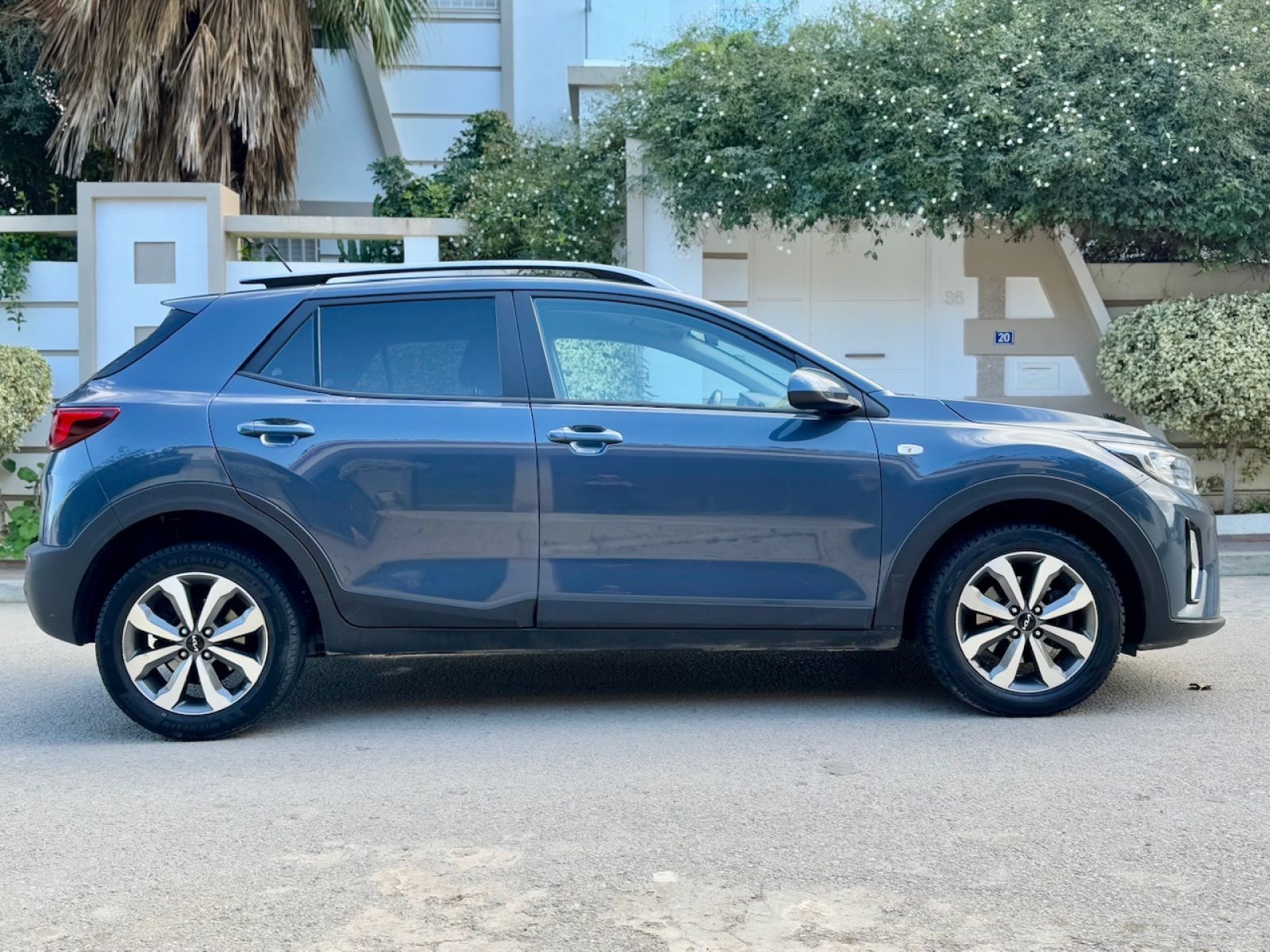 KIA Stonic à Ben Arous - Photo 2
