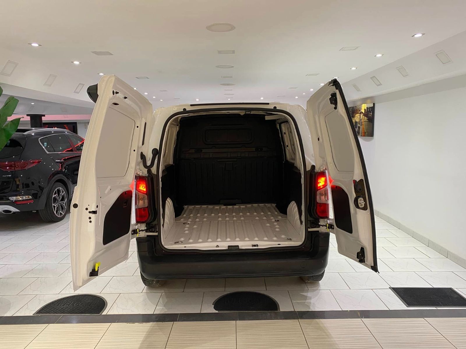 Citroën Berlingo à Tunis - Photo 7