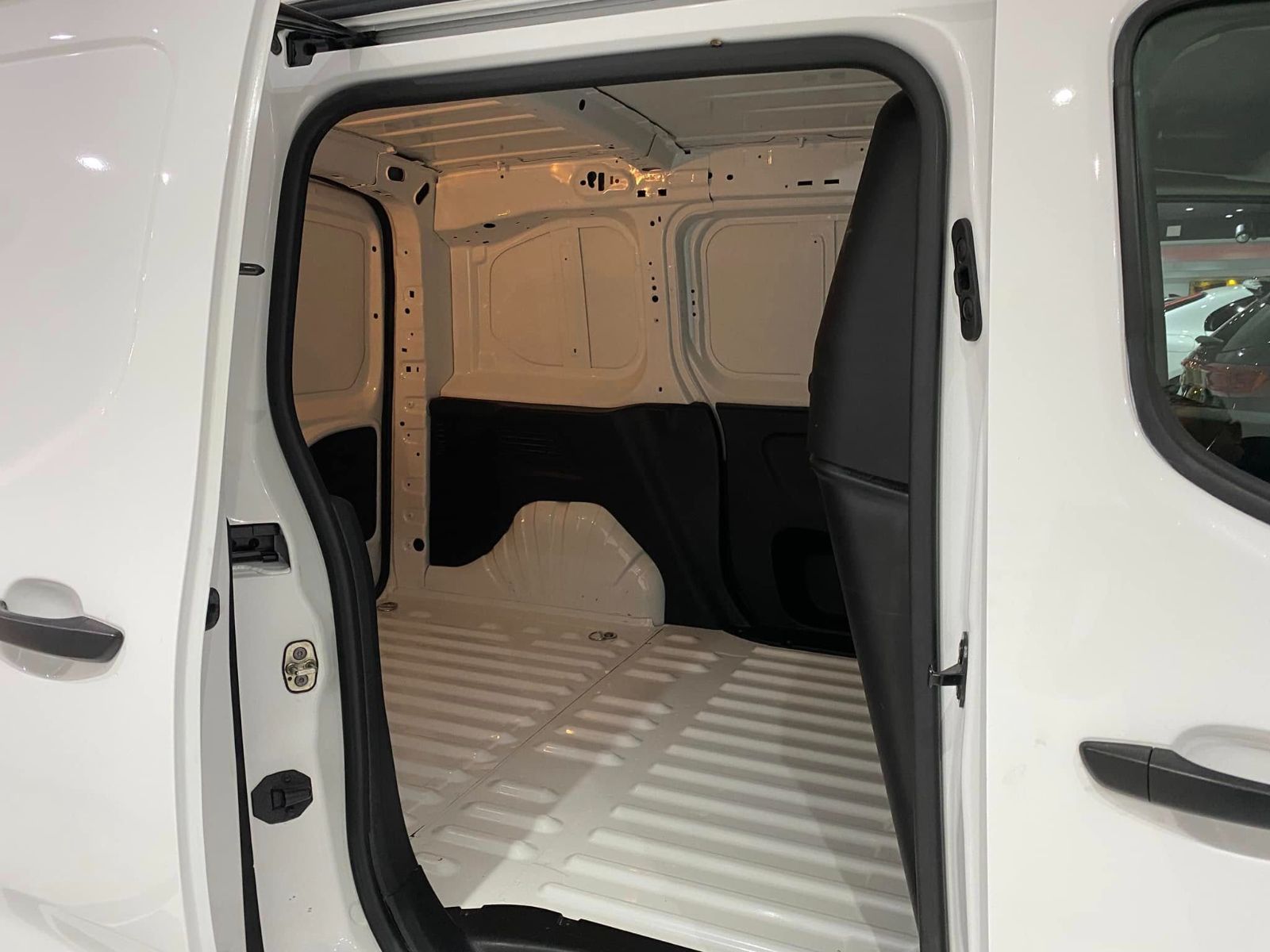 Citroën Berlingo à Tunis - Photo 4