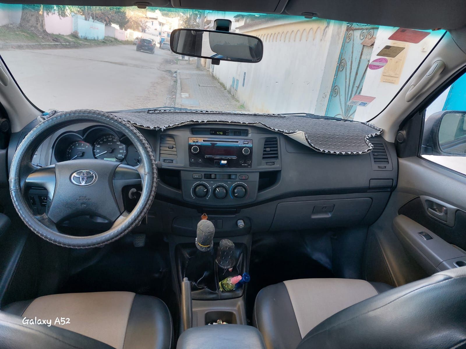 Toyota Hilux Double Cabine à Ben Arous - Photo 8
