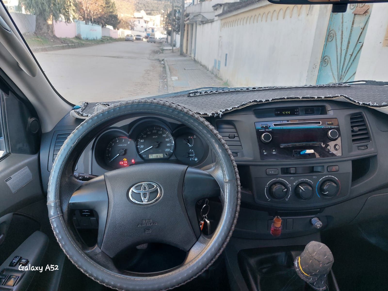 Toyota Hilux Double Cabine à Ben Arous - Photo 9