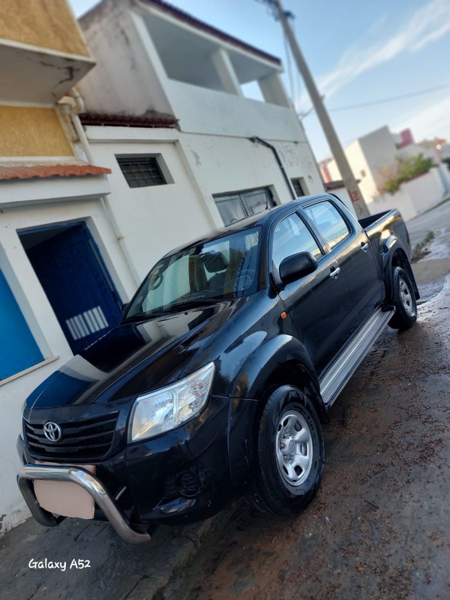 Toyota Hilux Double Cabine à Ben Arous - Photo 3
