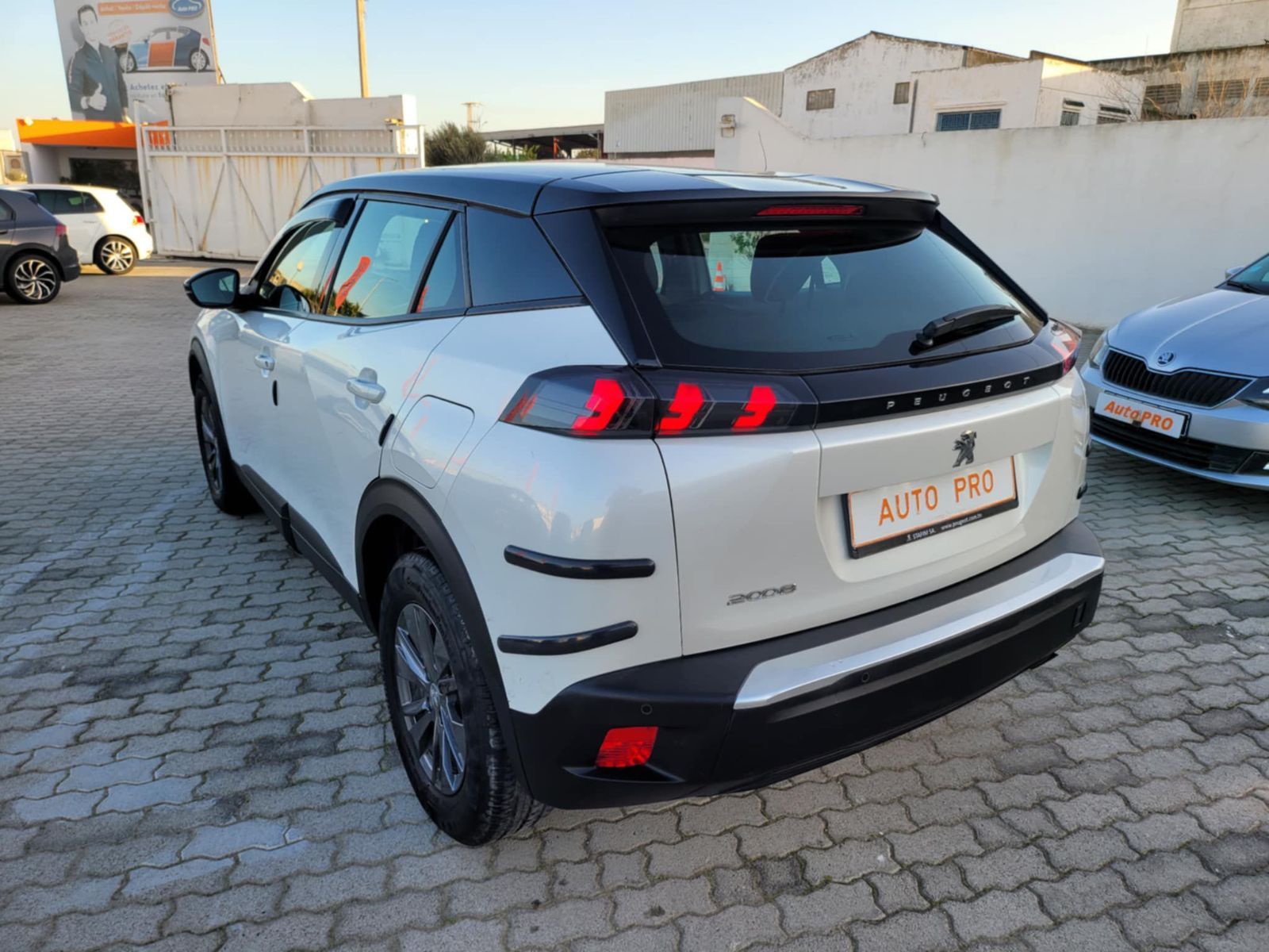 Peugeot 2008 Allure à Tunis - Photo 4