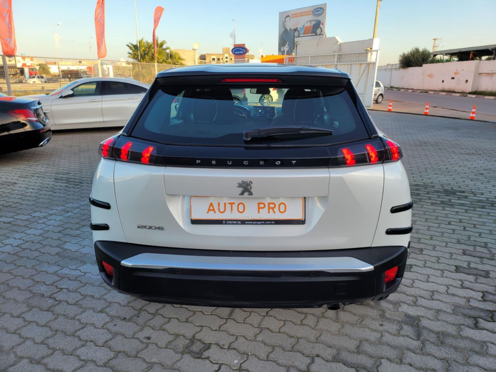 Peugeot 2008 Allure à Tunis - Photo 1
