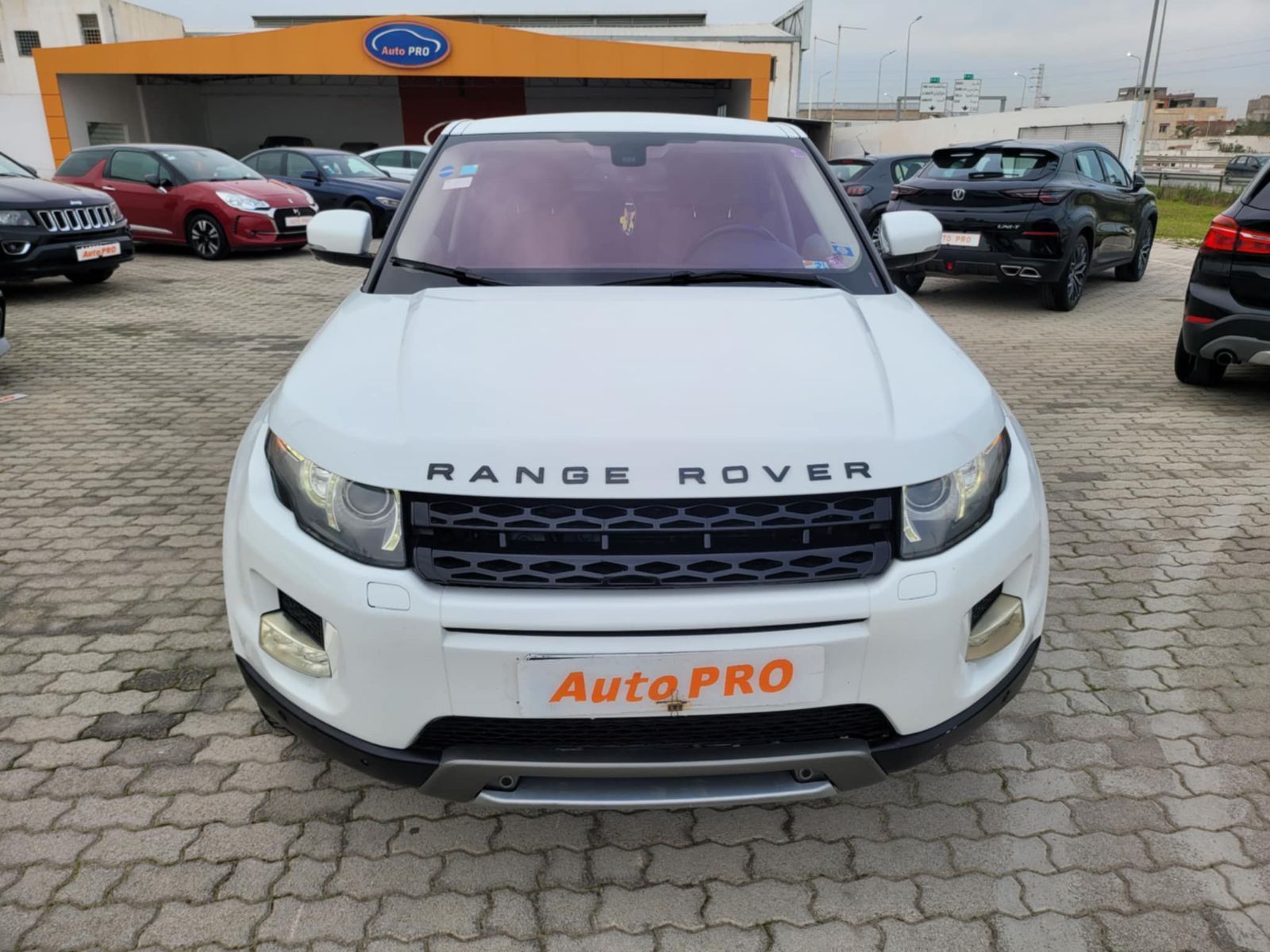Land Rover Range Rover Evoque R-Dynamic S à Tunis - Photo 2