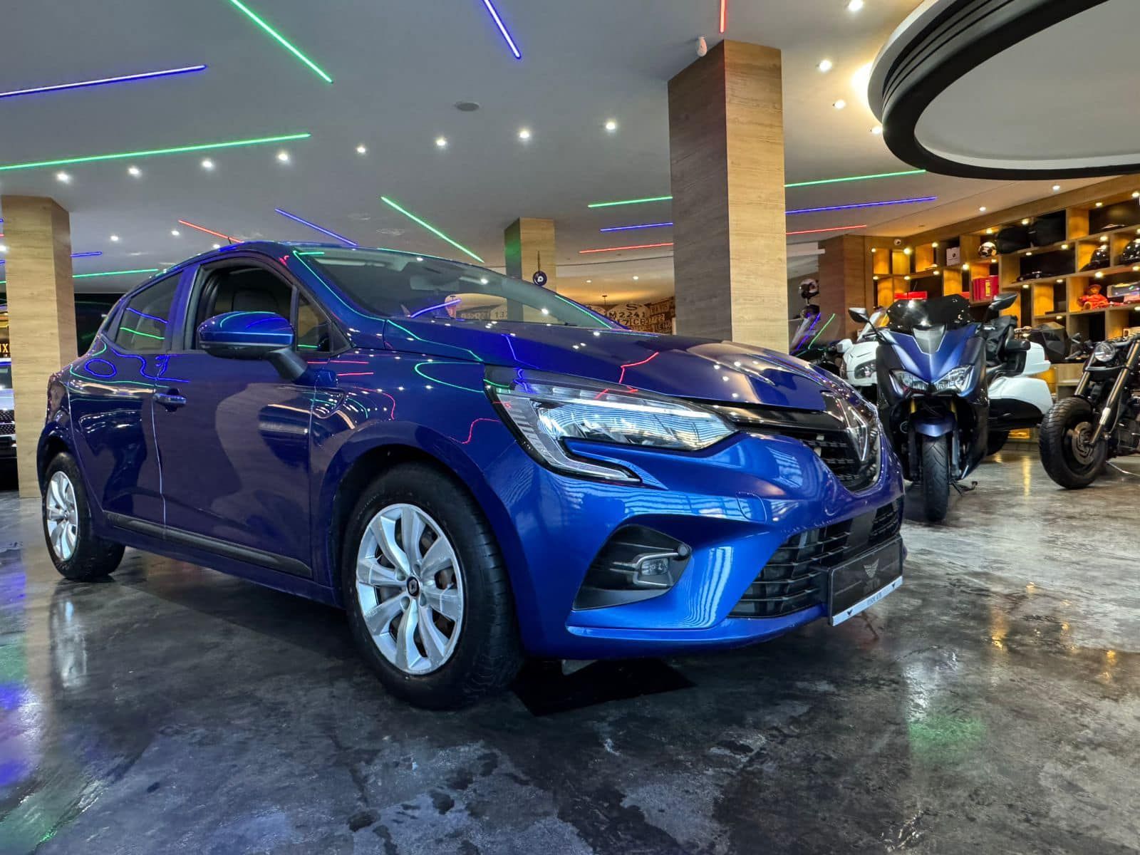 Renault Clio à Ben Arous - Photo 8