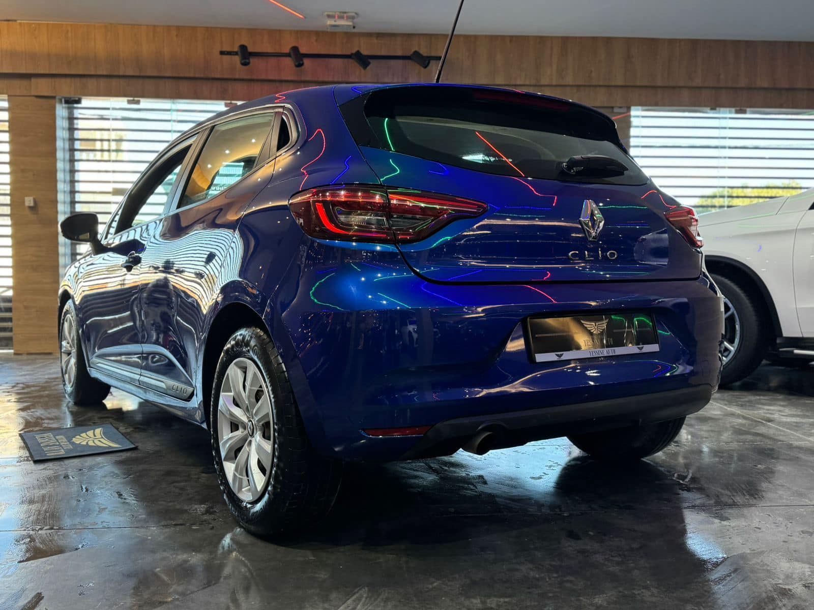 Renault Clio à Ben Arous - Photo 3