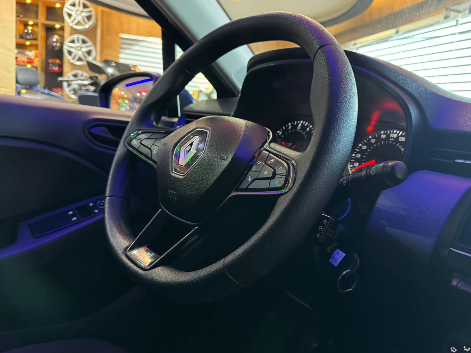 Renault Clio à Ben Arous - Photo 2