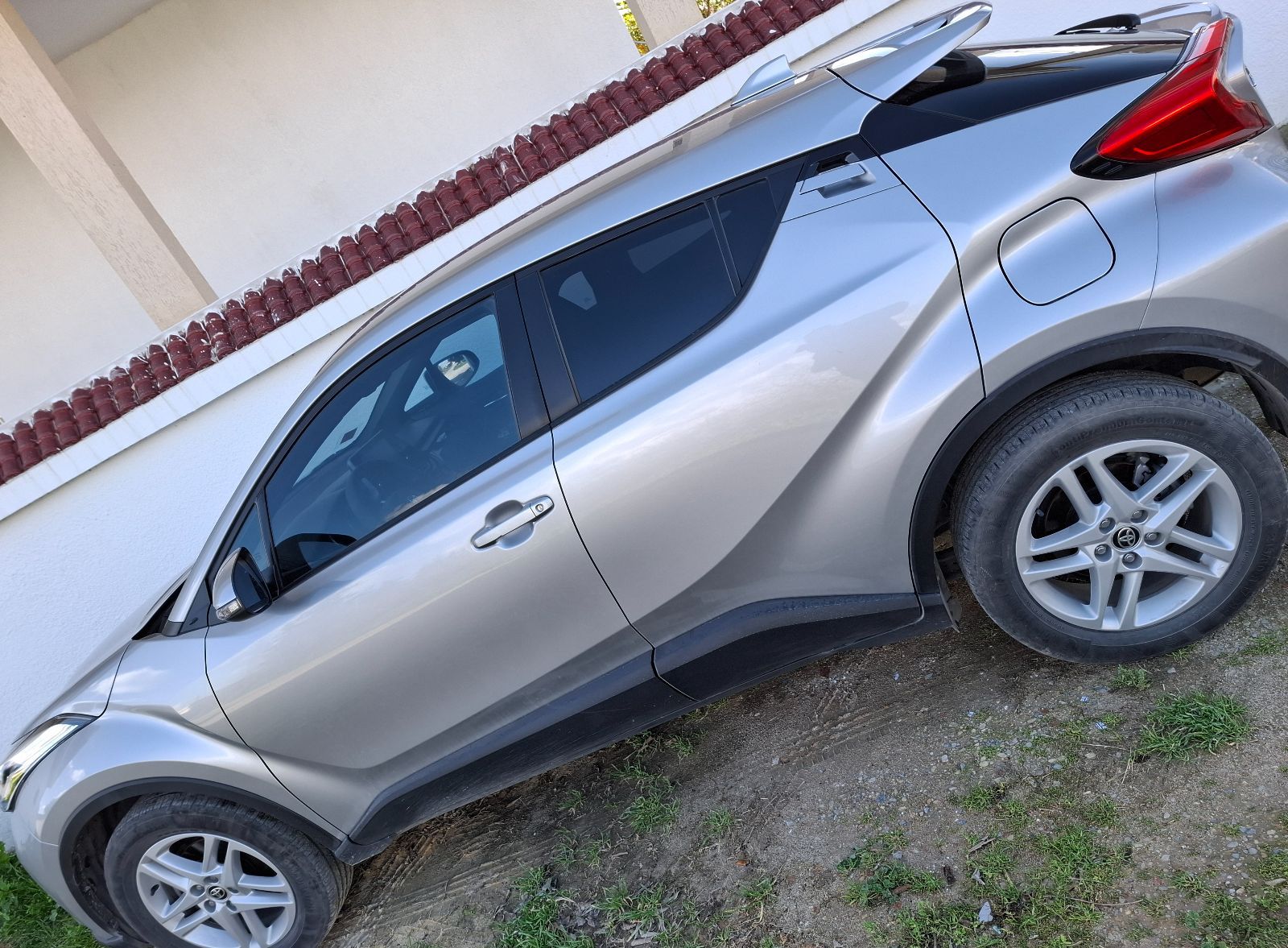 Toyota C-HR Blanc nacré à Ariana - Photo 2