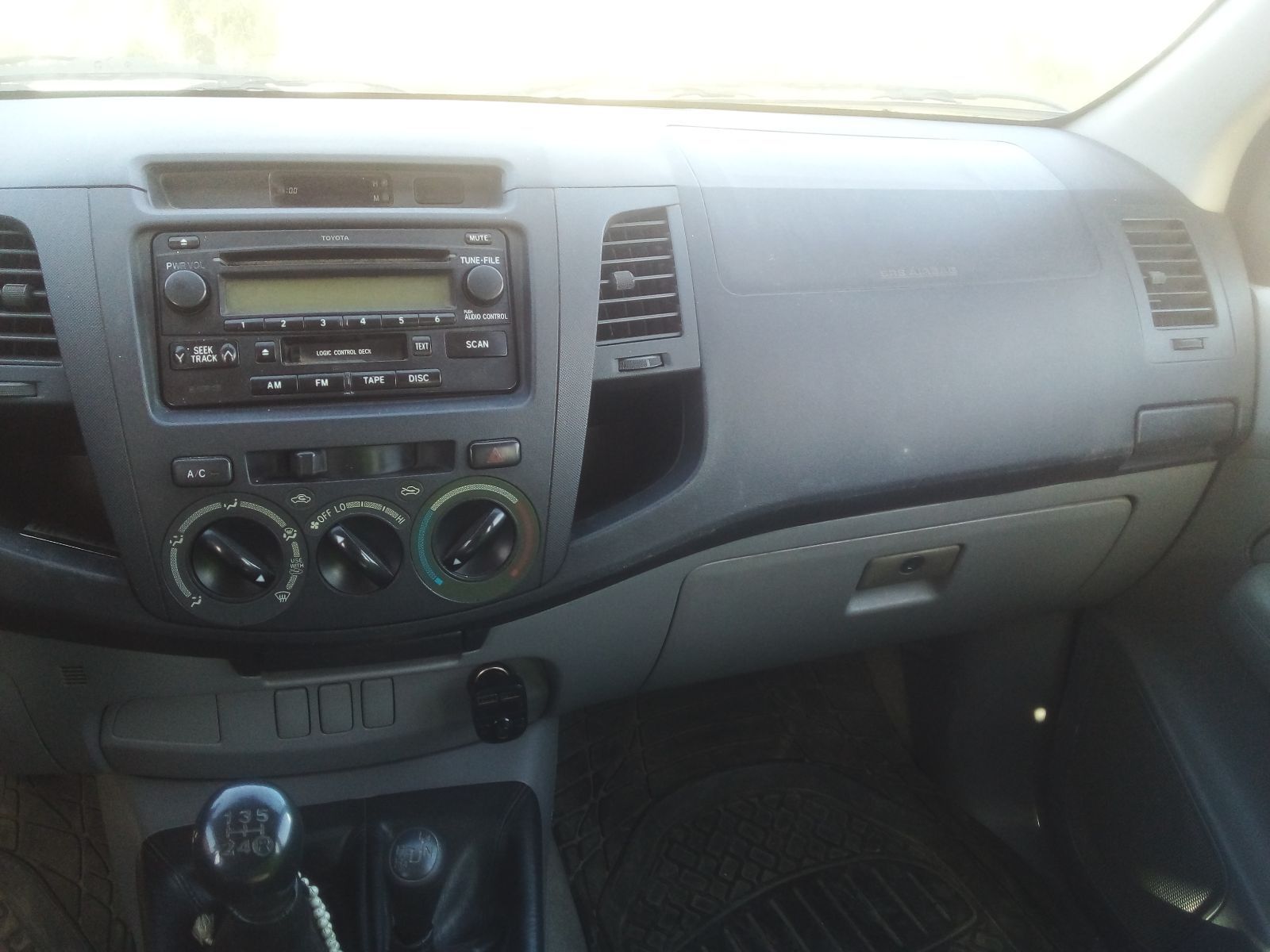 Toyota Hilux Double Cabine Double Cabine à Jendouba - Photo 2