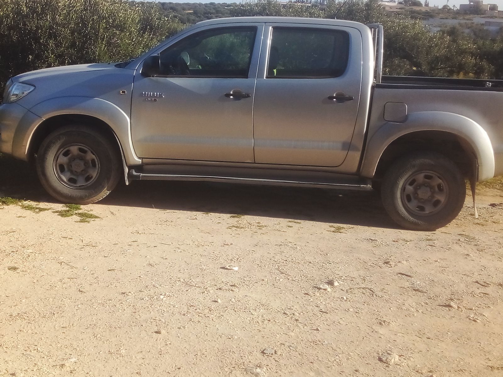 Toyota Hilux Double Cabine Double Cabine à Jendouba - Photo 5
