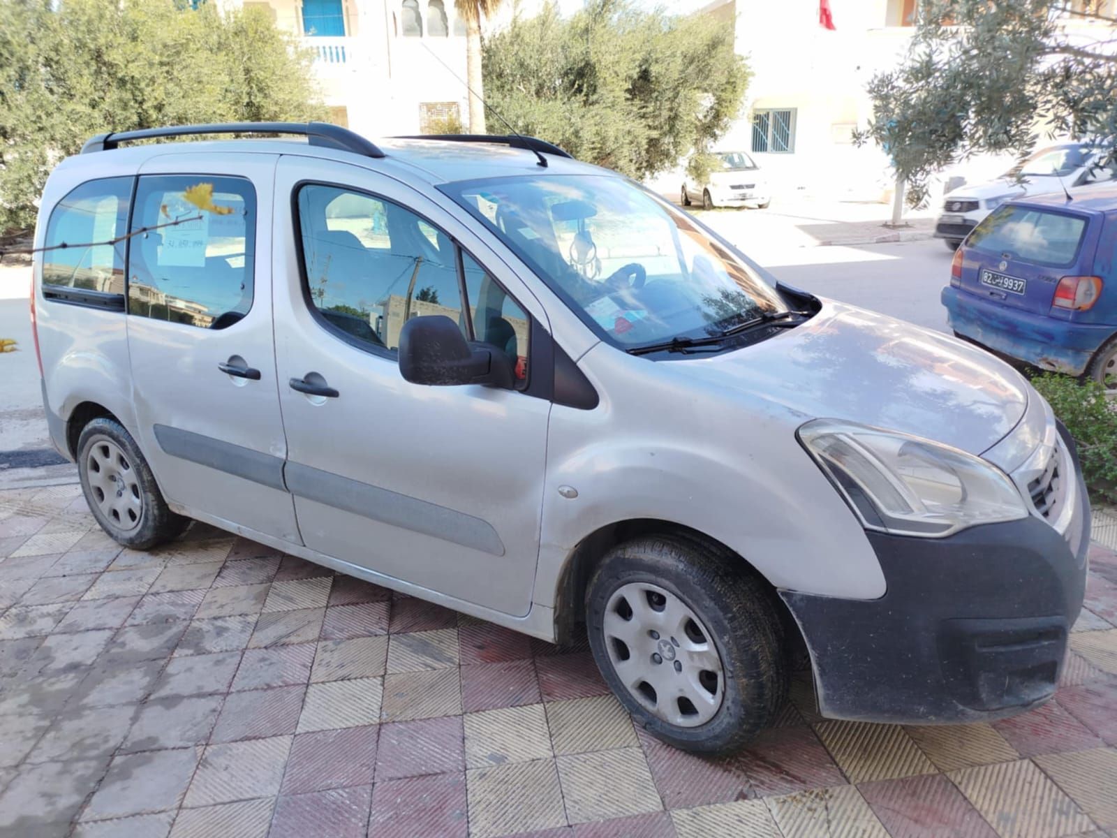 Peugeot Partner à Monastir - Photo 2
