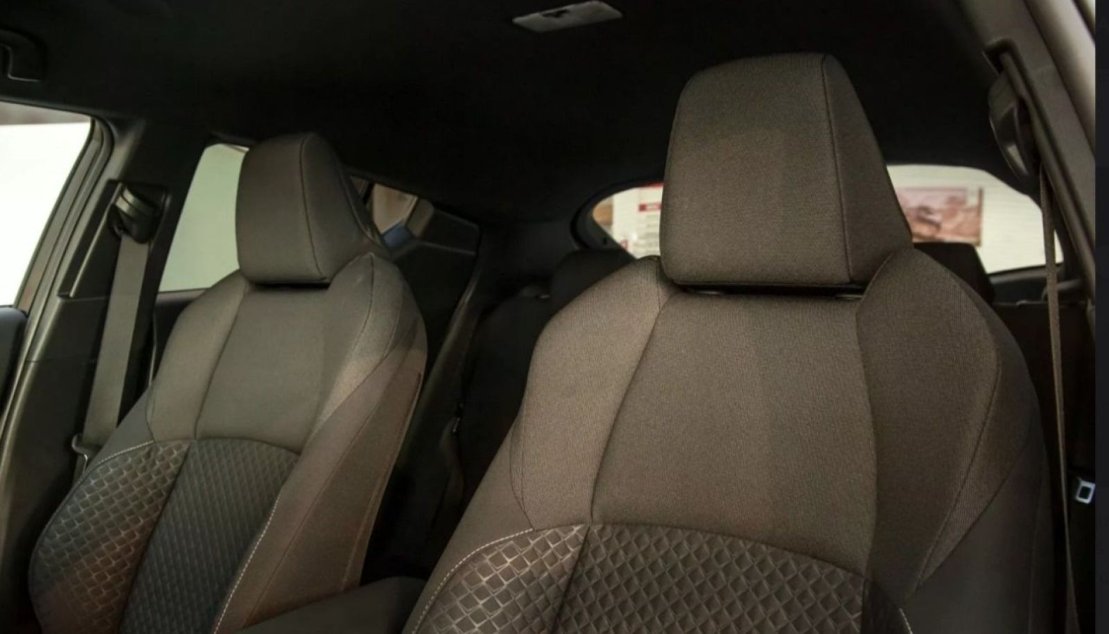 Toyota C-HR Blanc nacré à Ariana - Photo 1