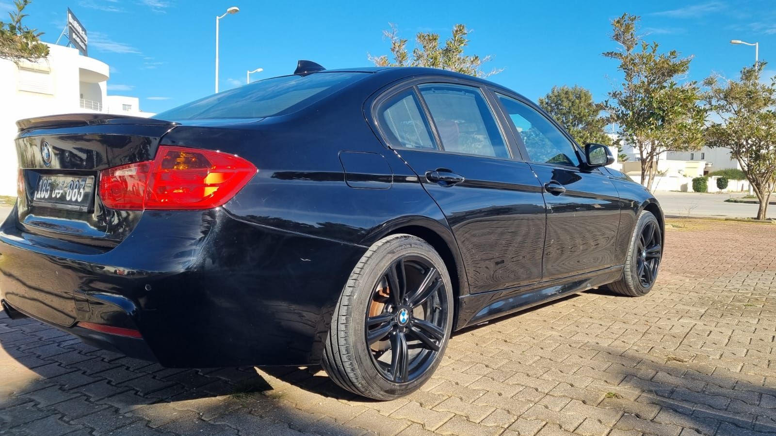 BMW Série 3 à Tunis - Photo 3
