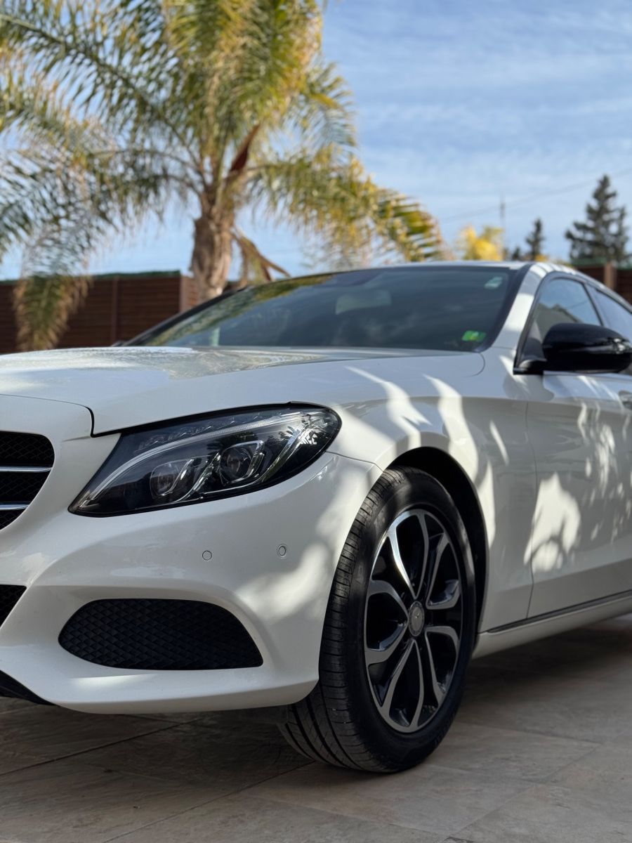 Mercedes-Benz Classe C à Ben Arous - Photo 2