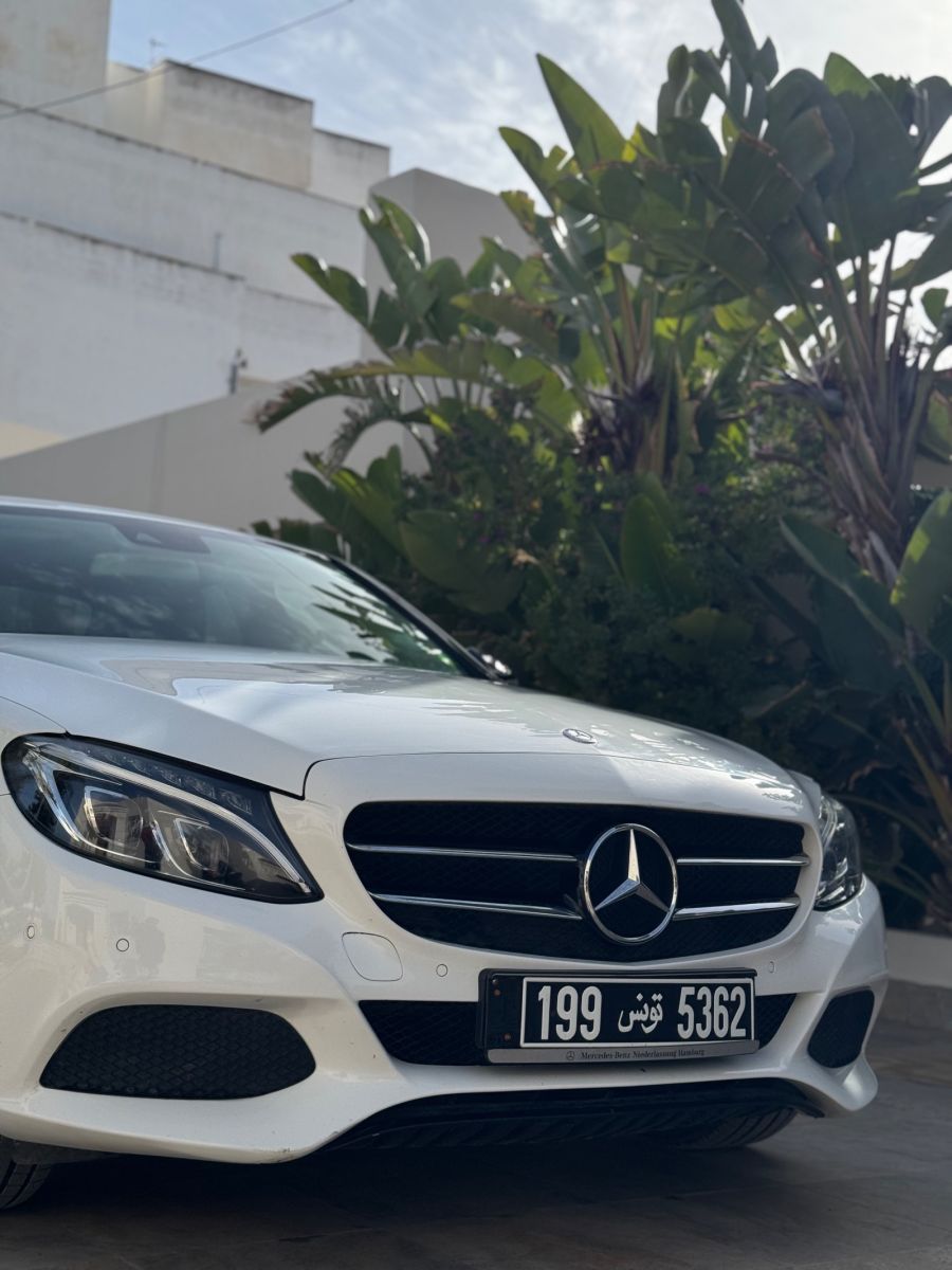 Mercedes-Benz Classe C à Ben Arous - Photo 3
