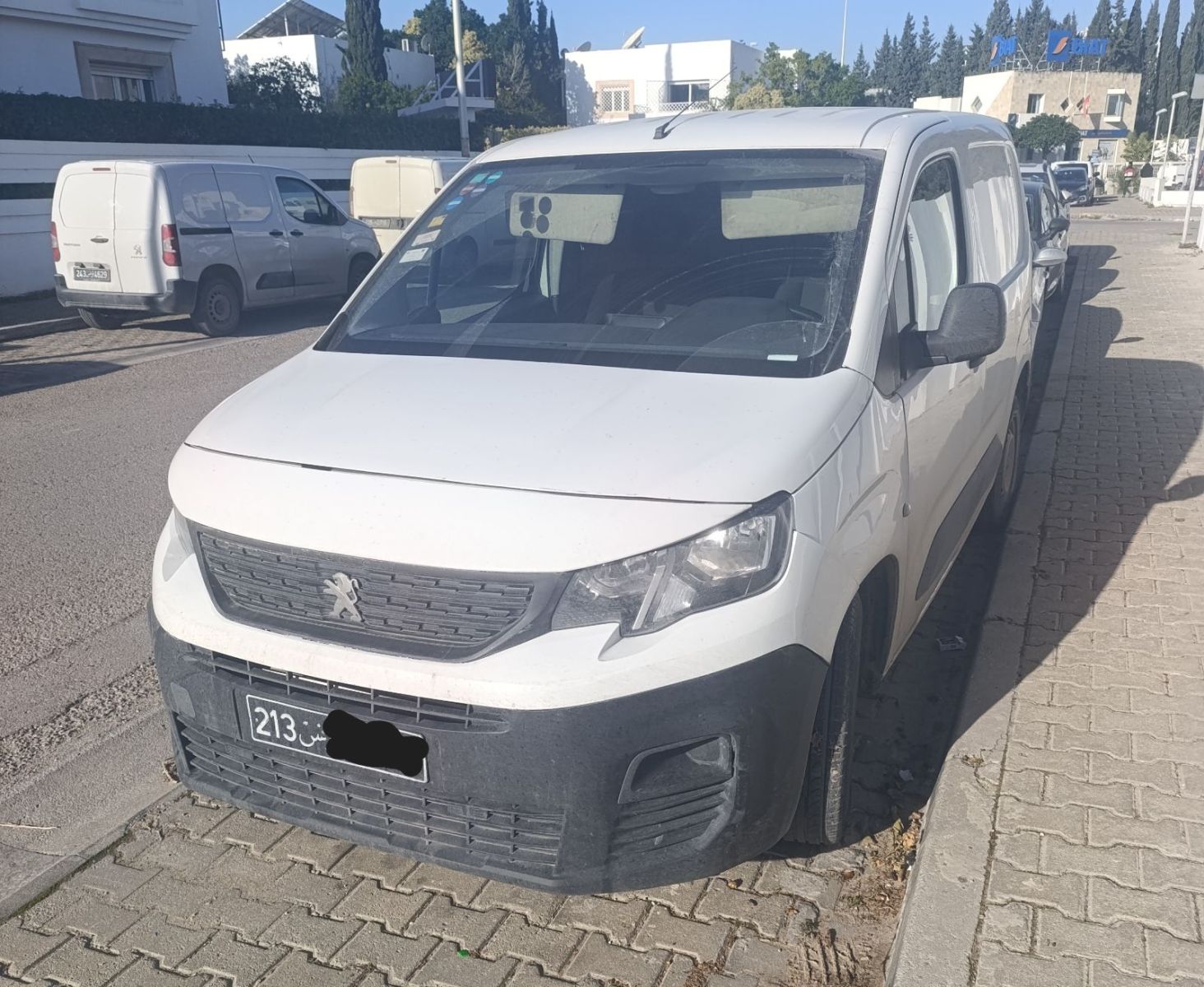 Peugeot Partner à Sfax - Photo 6