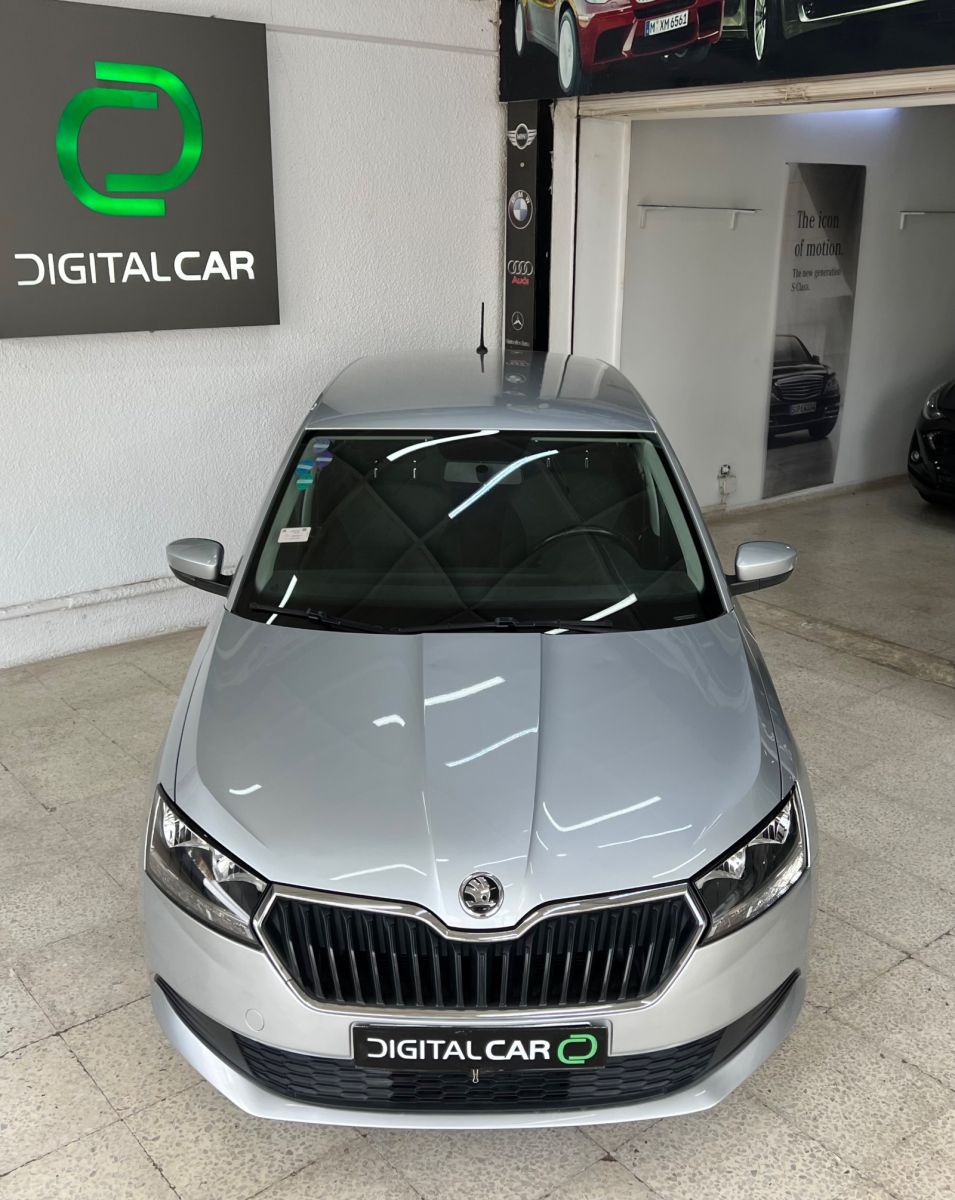 Skoda Fabia Essence à Gafsa - Photo 4