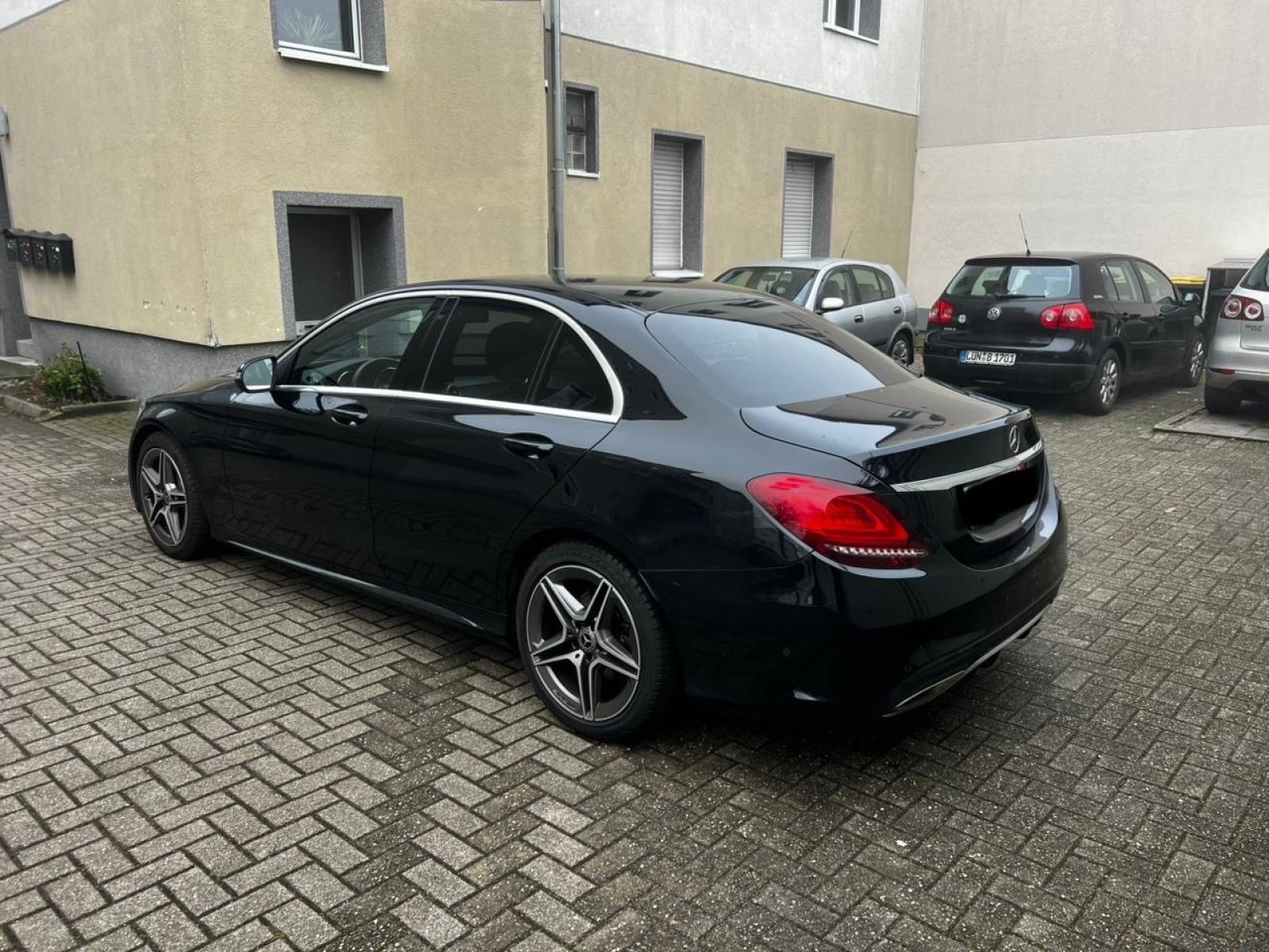 Mercedes-Benz Classe C à Ariana - Photo 2