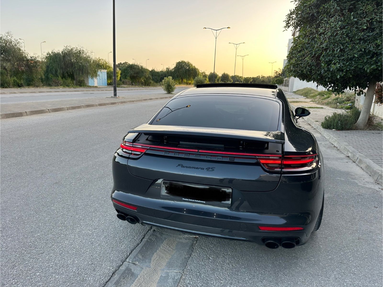 Porsche Panamera à Tunis - Photo 2