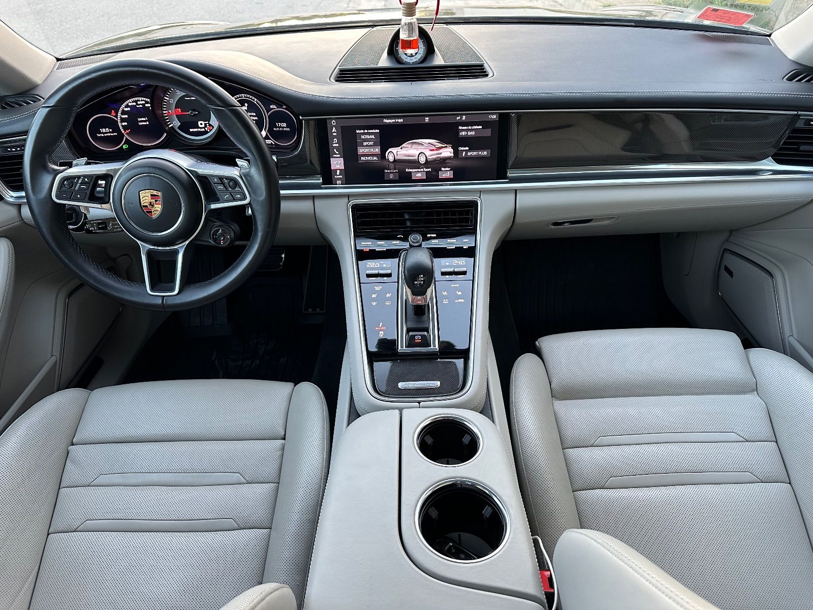 Porsche Panamera à Tunis - Photo 3
