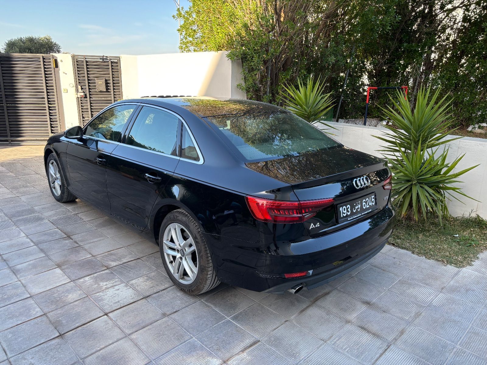 Audi A4 à Tunis - Photo 8