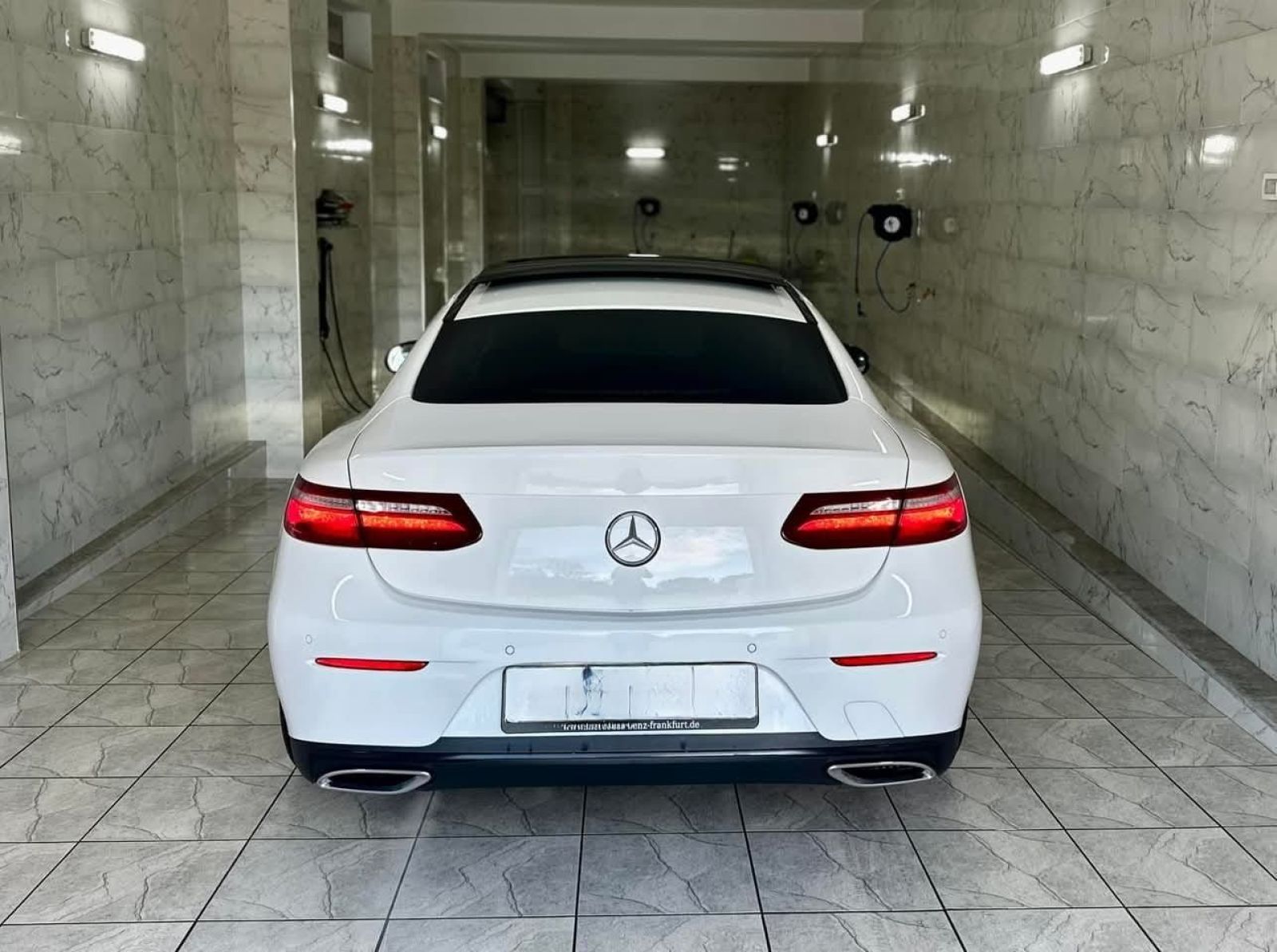 Mercedes-Benz Classe E coupé à sousse - Photo 3