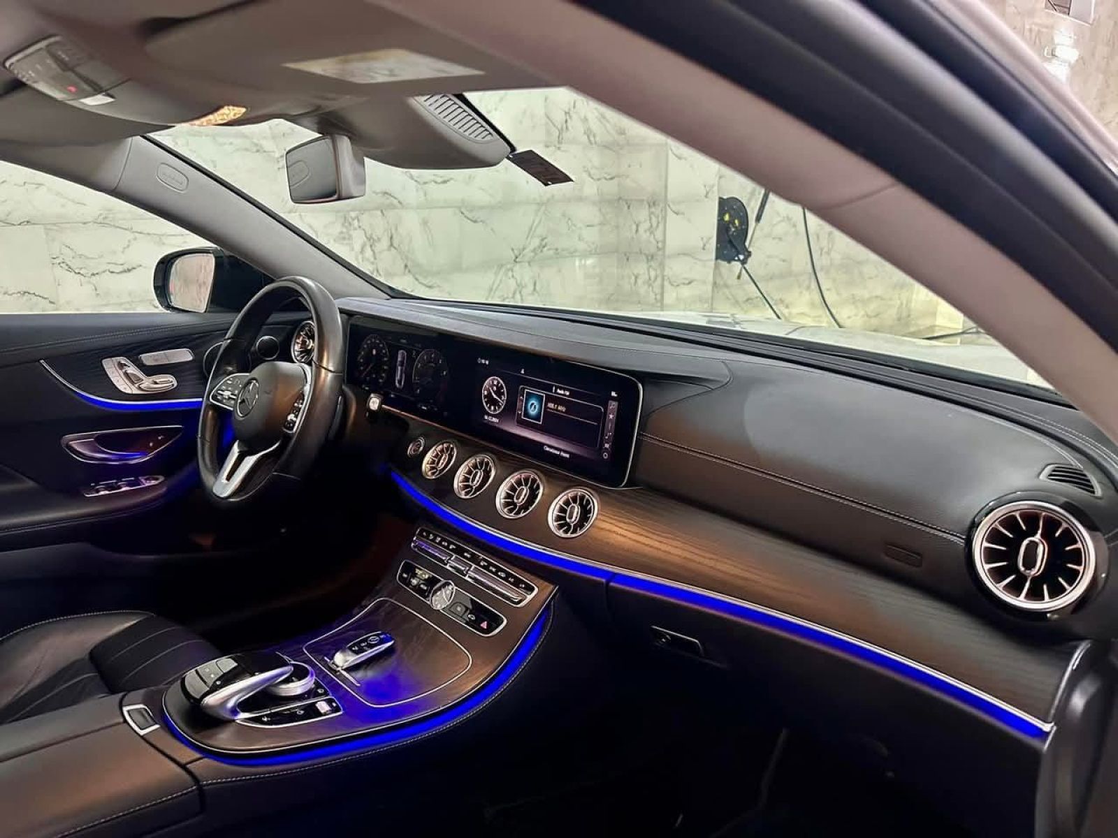 Mercedes-Benz Classe E coupé à sousse - Photo 4