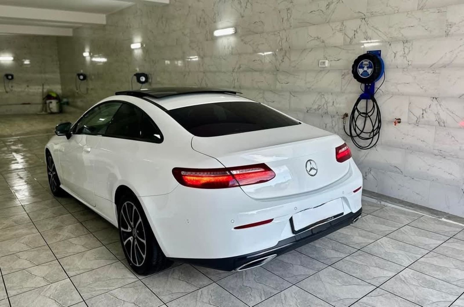 Mercedes-Benz Classe E coupé à sousse - Photo 1