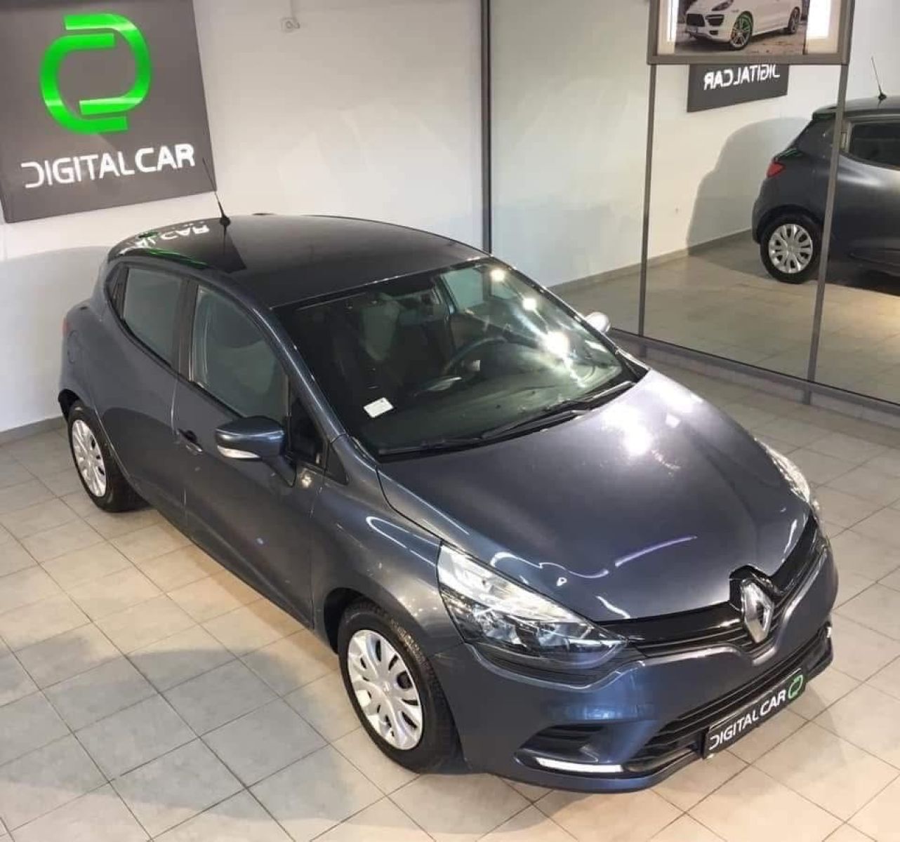 Renault Clio à Ariana - Photo 5