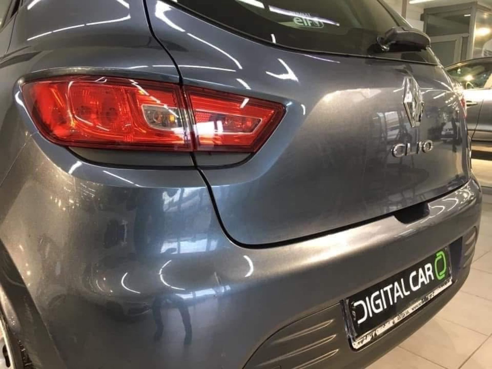 Renault Clio à Ariana - Photo 16