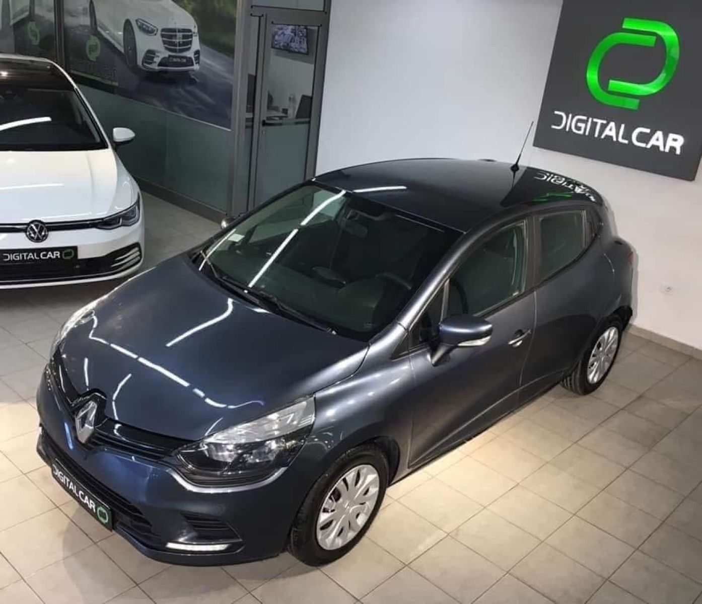 Renault Clio à Ariana - Photo 4