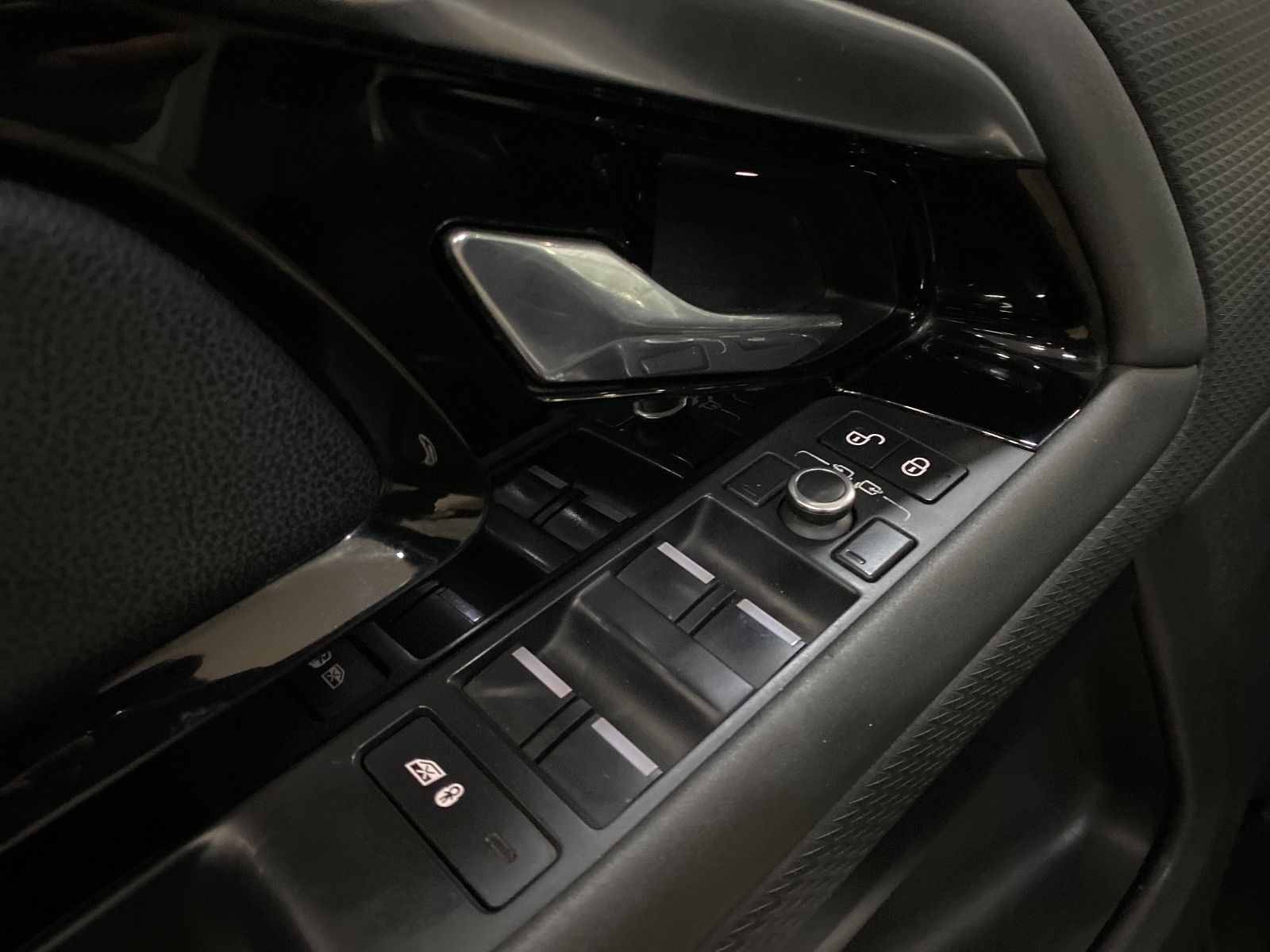 Land Rover Range Rover Evoque R DYNAMIQUE à Ariana - Photo 16