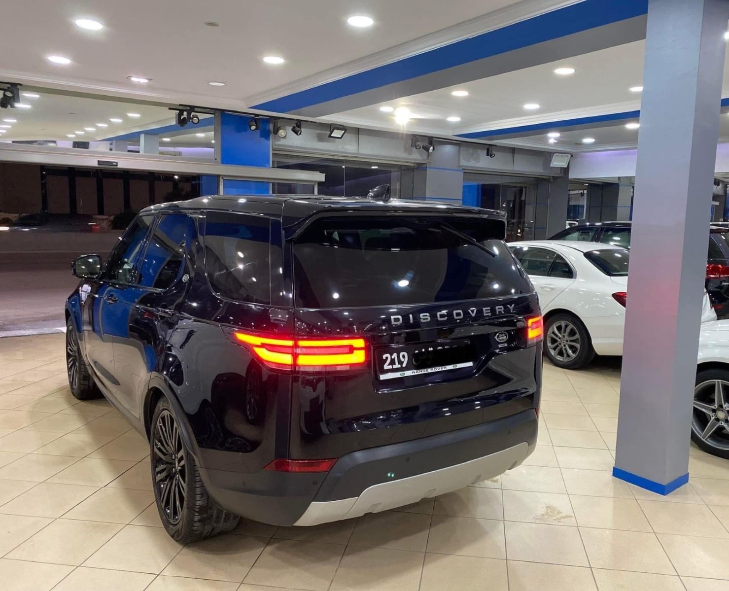 Land Rover Discovery R-DYNAMIC à Tunis - Photo 24