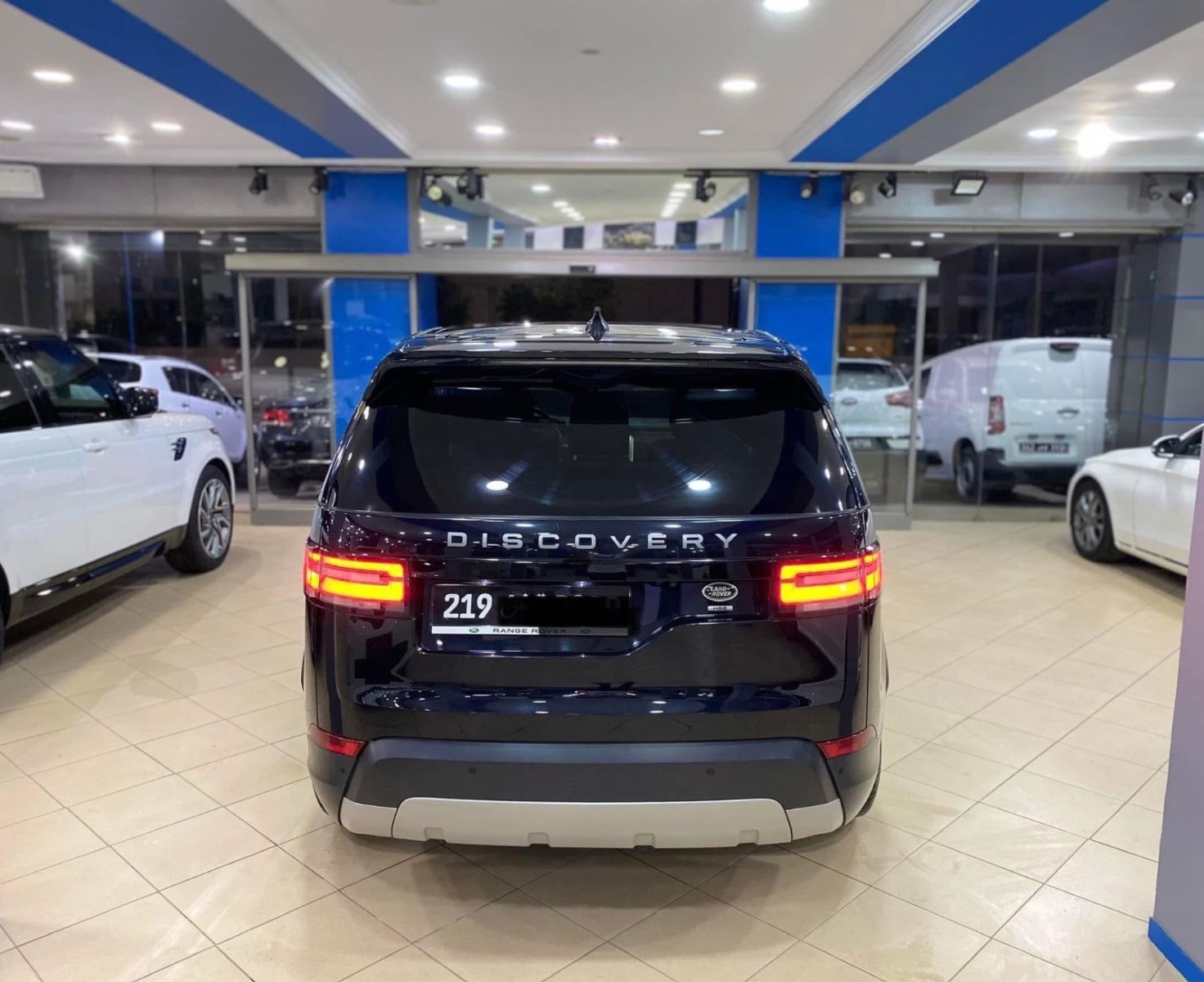 Land Rover Discovery R-DYNAMIC à Tunis - Photo 7