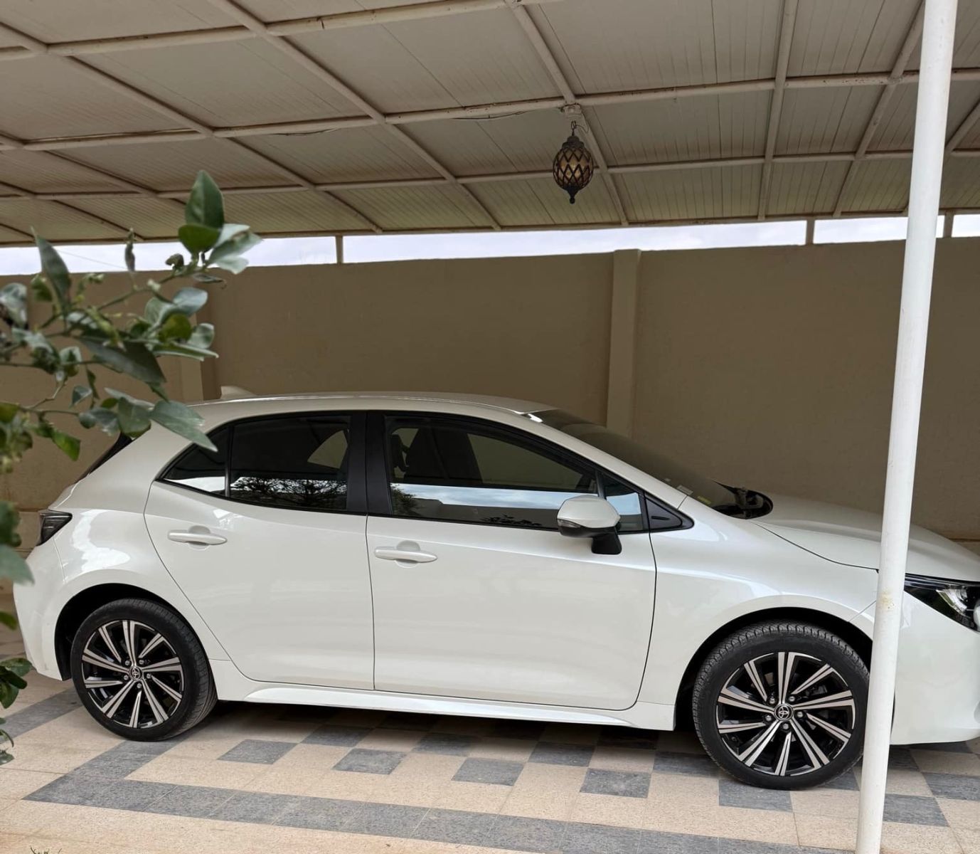 Toyota Corolla à Tunis - Photo 5