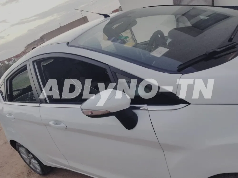 Ford fiesta titanium 20614933 à Mahdia - Photo 2