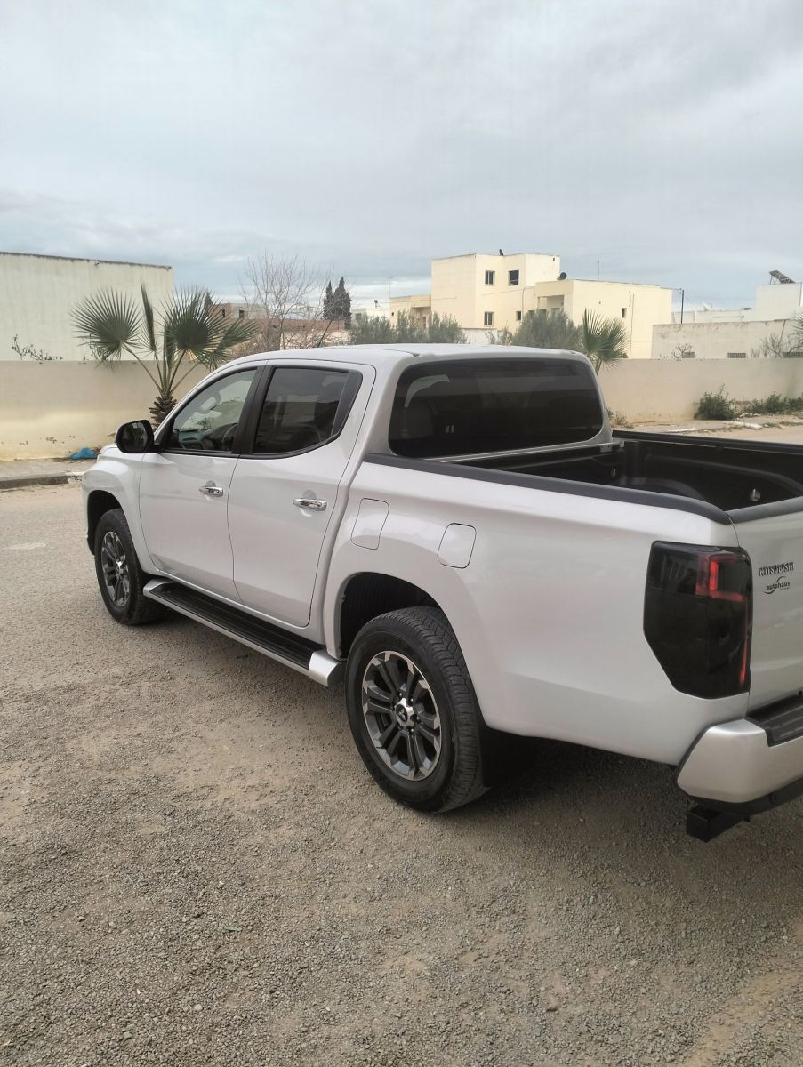 Mitsubishi L200 Sportero à Tunis - Photo 6