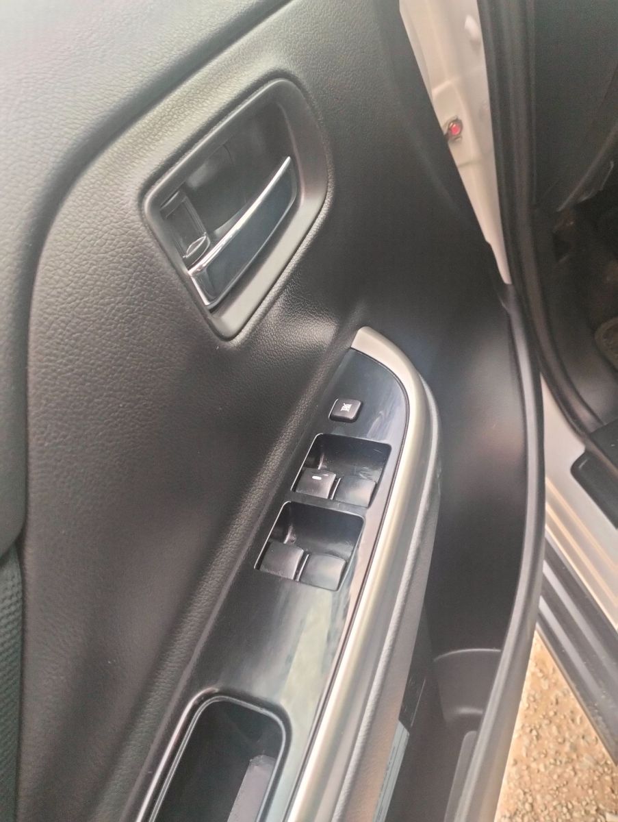 Mitsubishi L200 Sportero à Tunis - Photo 9