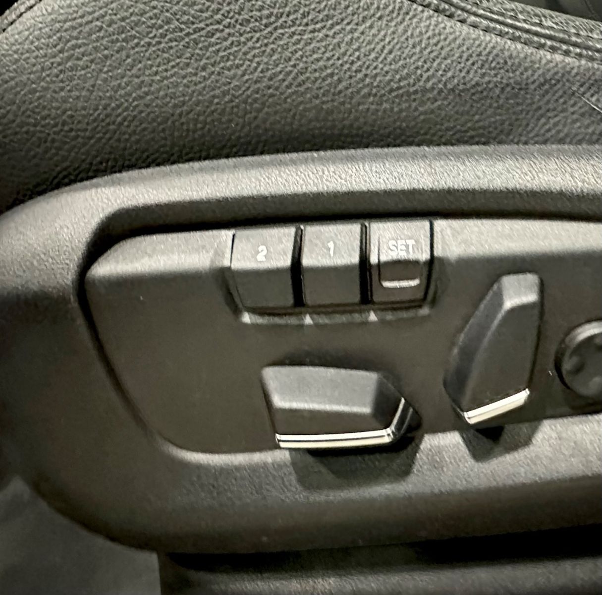 BMW X6 à Ariana - Photo 13